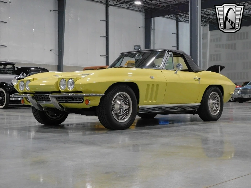 1966 Chevrolet Corvette C2 - Image 14 of 21