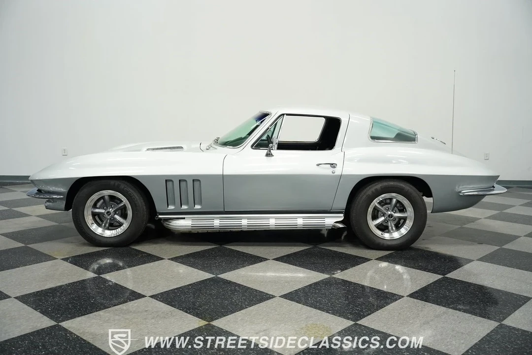 1966 Chevrolet Corvette C2 - Image 8 of 12