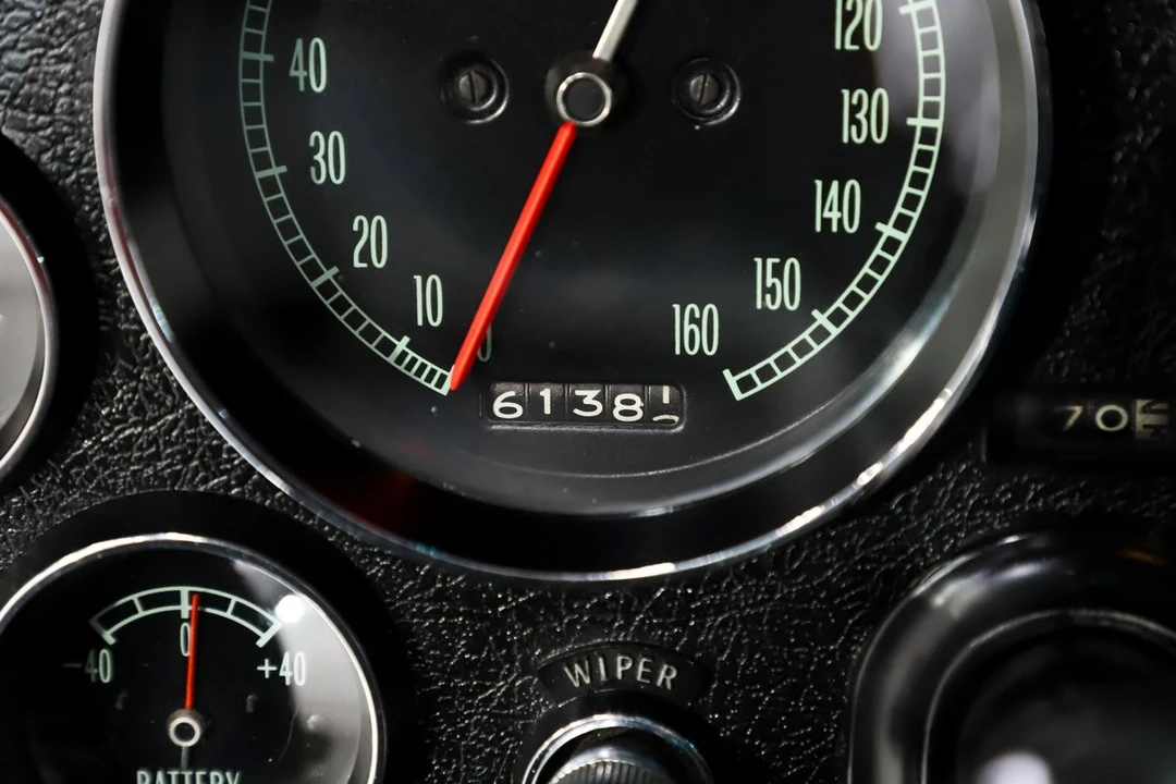 1966 Chevrolet Corvette C2 - Image 3 of 21