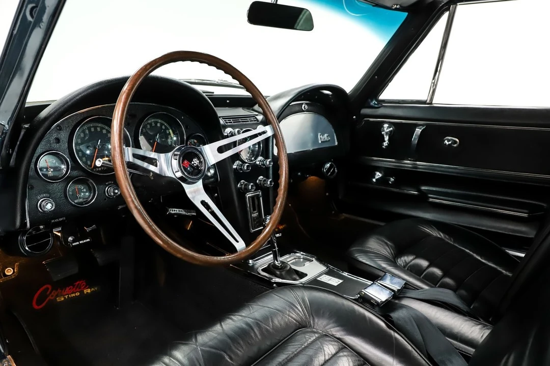1966 Chevrolet Corvette C2 - Image 2 of 31