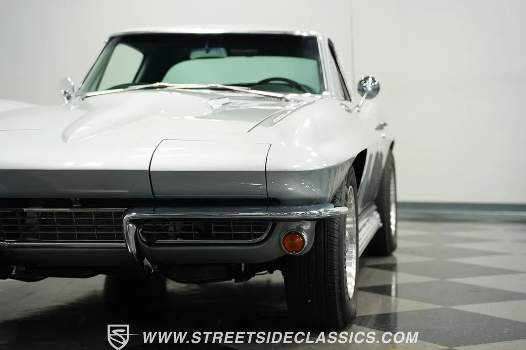 1966 Chevrolet Corvette C2 - Image 20 of 21
