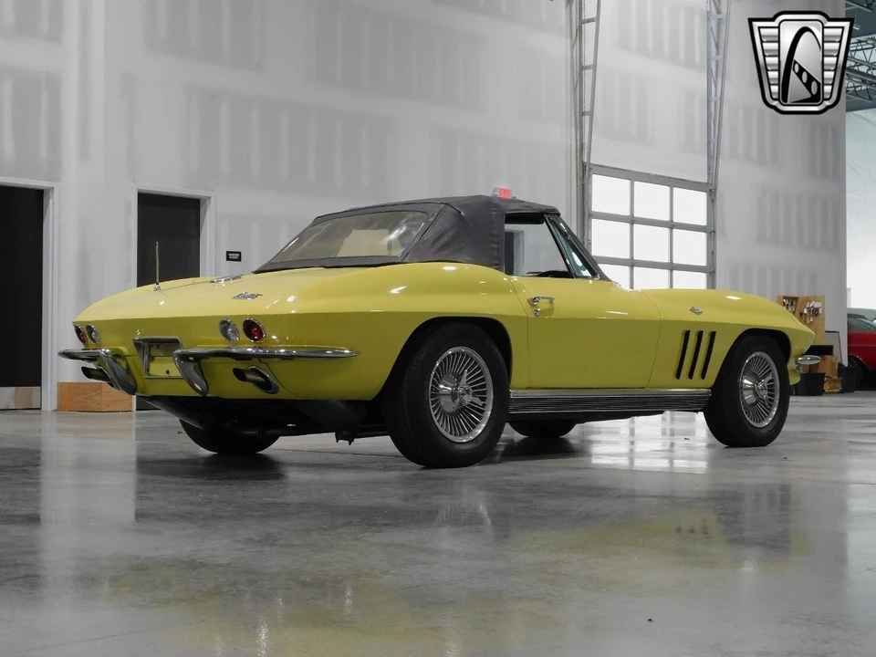 1966 Chevrolet Corvette C2 - Image 15 of 21