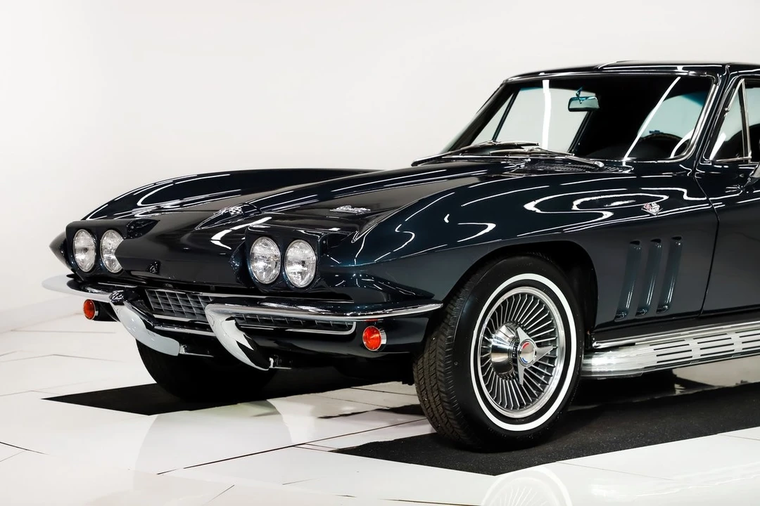 1966 Chevrolet Corvette C2 - Image 11 of 31