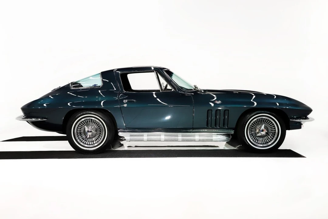 1966 Chevrolet Corvette C2 - Image 15 of 31