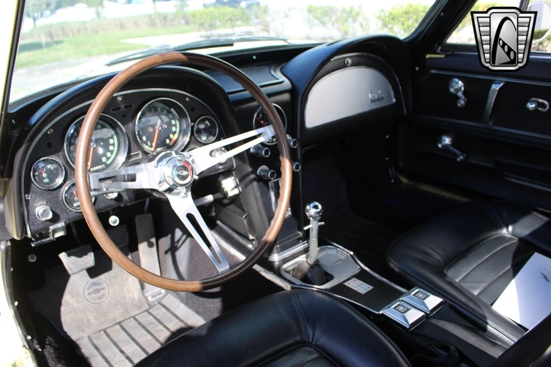 1966 Chevrolet Corvette C2 - Image 16 of 21