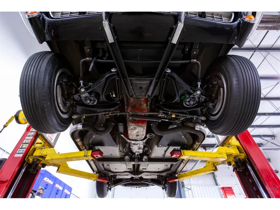 1966 Chevrolet Corvette C2 - Image 25 of 31