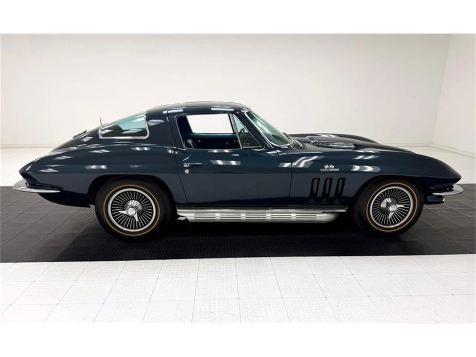 1966 Chevrolet Corvette C2 - Image 6 of 31