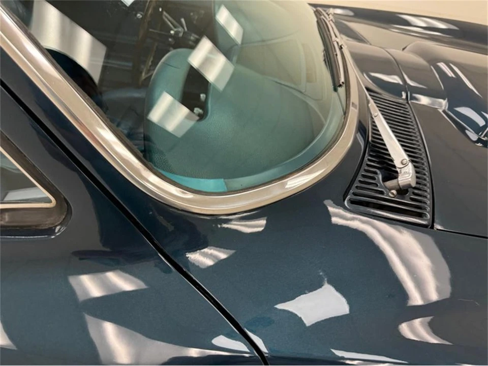 1966 Chevrolet Corvette C2 - Image 30 of 31