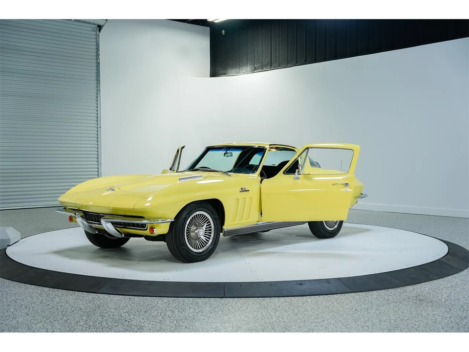 1966 Chevrolet Corvette C2 - Image 18 of 31