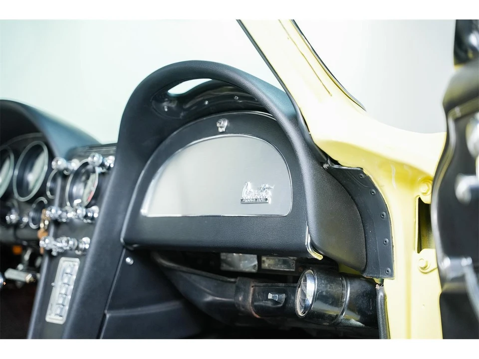 1966 Chevrolet Corvette C2 - Image 30 of 31