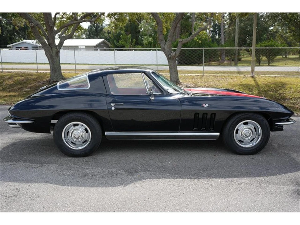 1966 Chevrolet Corvette C2 - Image 11 of 31