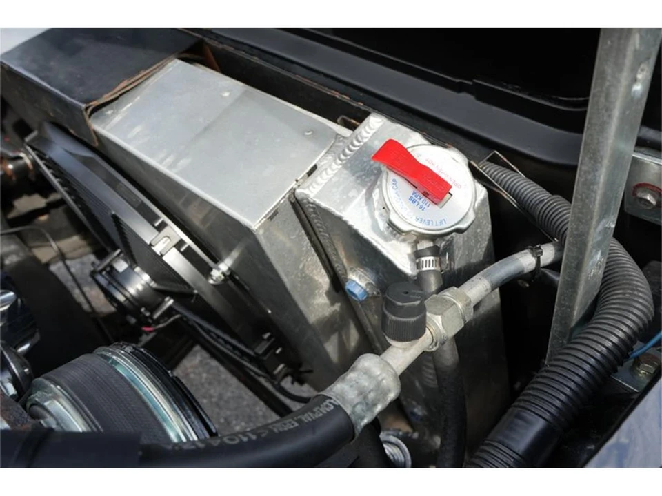 1966 Chevrolet Corvette C2 - Image 23 of 31