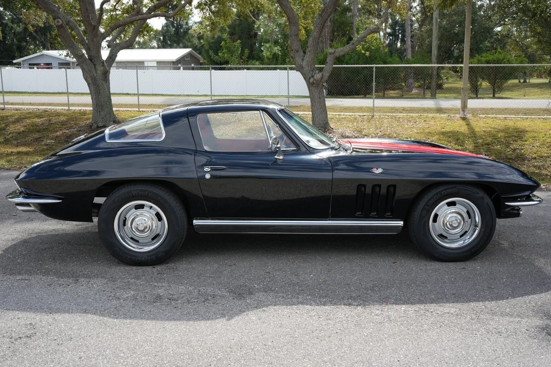 1966 Chevrolet Corvette C2 - Image 11 of 31