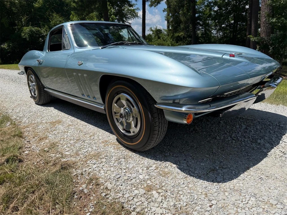 1966 Chevrolet Corvette C2 - Image 4 of 23