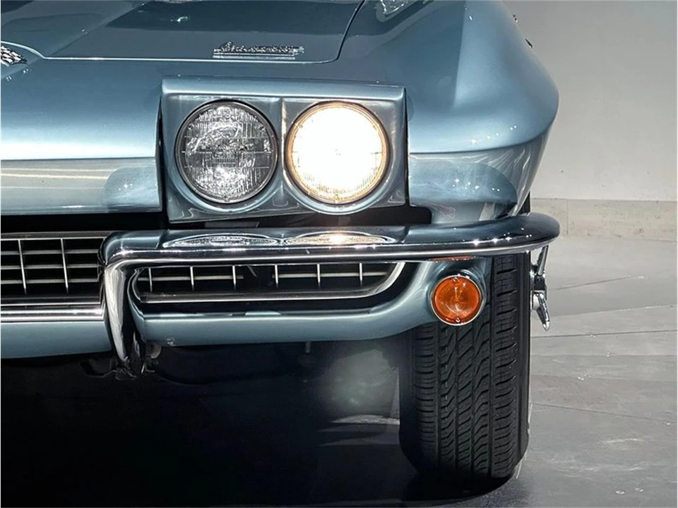 1966 Chevrolet Corvette C2 - Image 25 of 31