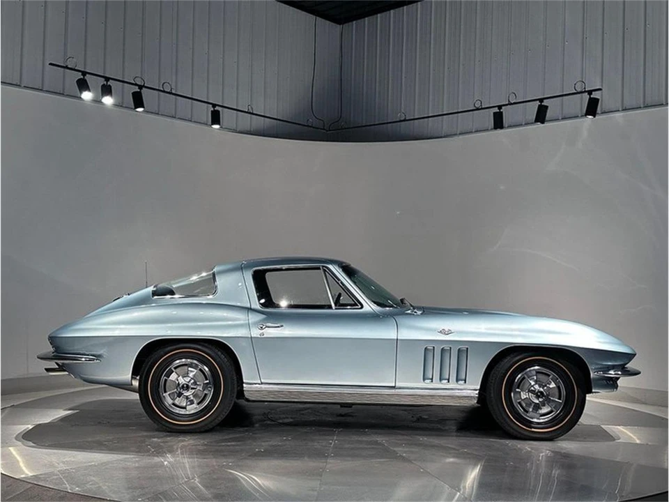 1966 Chevrolet Corvette C2 - Image 4 of 31