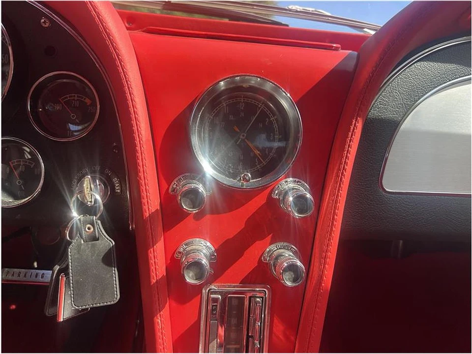 1966 Chevrolet Corvette C2 - Image 20 of 29