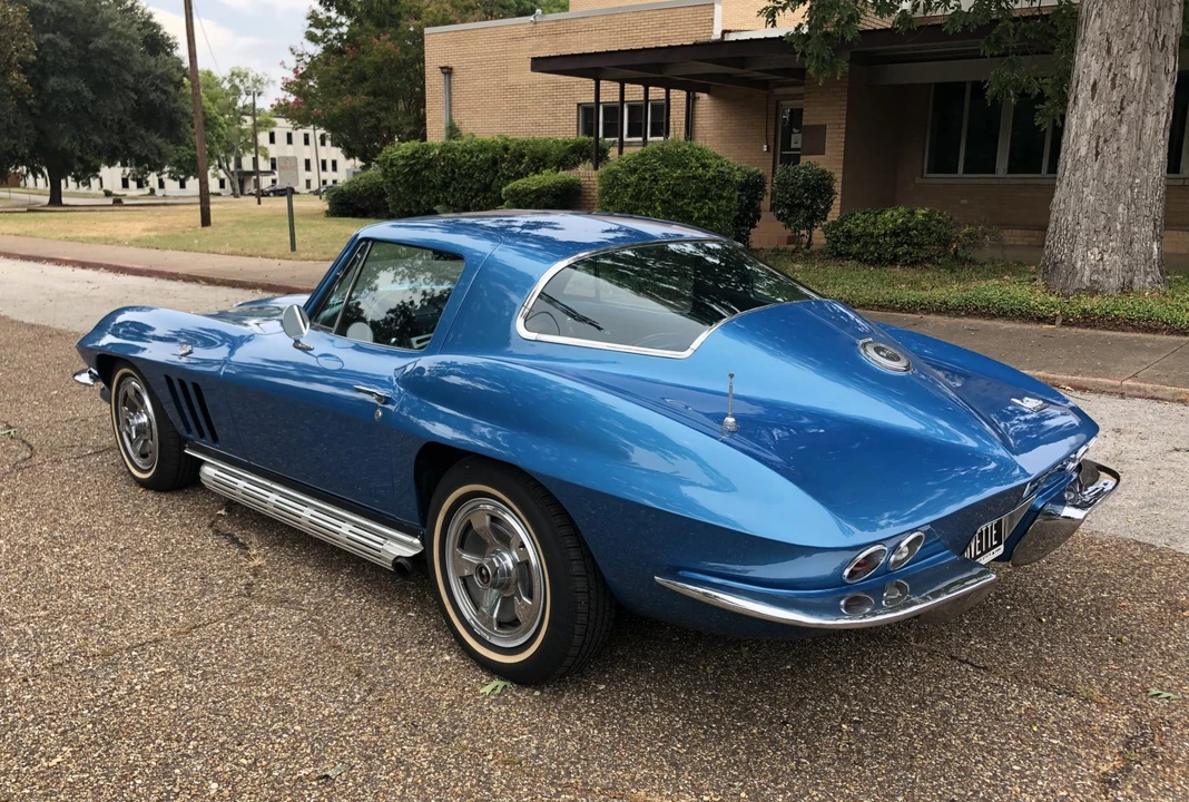1966 Chevrolet Corvette C2 - Image 3 of 31