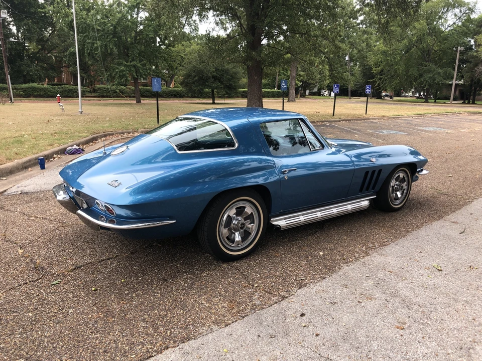 1966 Chevrolet Corvette C2 - Image 5 of 31