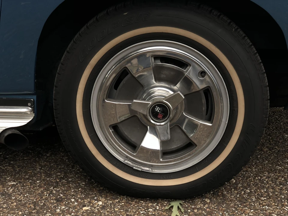 1966 Chevrolet Corvette C2 - Image 25 of 31