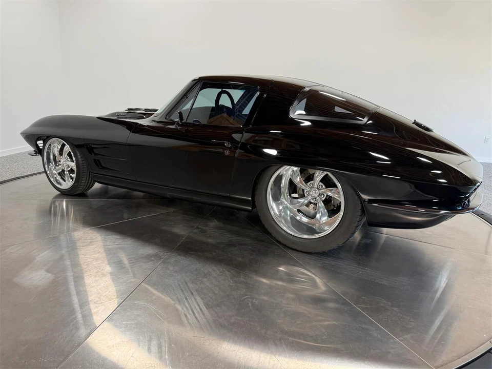 1966 Chevrolet Corvette C2 - Image 10 of 31