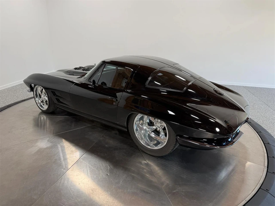 1966 Chevrolet Corvette C2 - Image 11 of 31