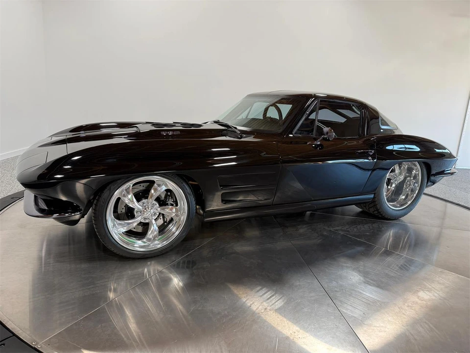 1966 Chevrolet Corvette C2 - Image 8 of 31