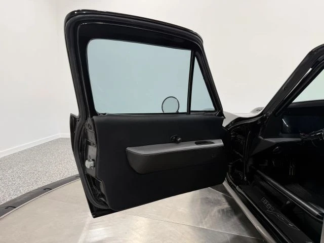 1966 Chevrolet Corvette C2 - Image 26 of 31
