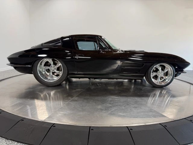 1966 Chevrolet Corvette C2 - Image 17 of 31