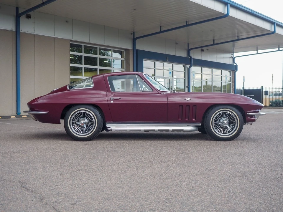 1966 Chevrolet Corvette C2 - Image 11 of 31