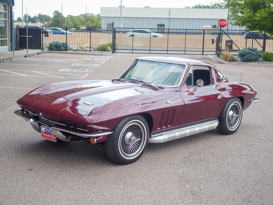 1966 Chevrolet Corvette C2 - Image 2 of 31