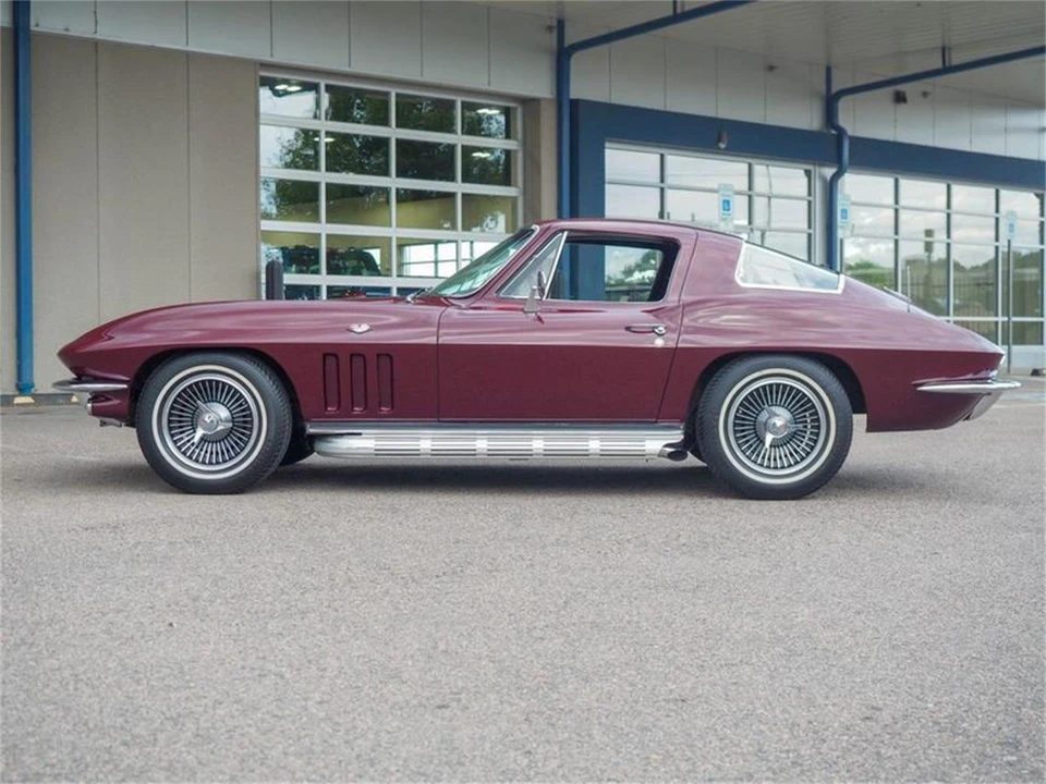 1966 Chevrolet Corvette C2 - Image 10 of 31