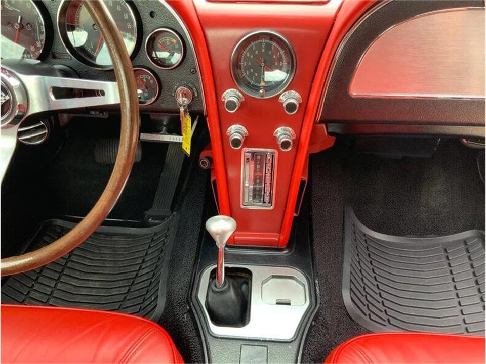 1966 Chevrolet Corvette C2 - Image 23 of 31