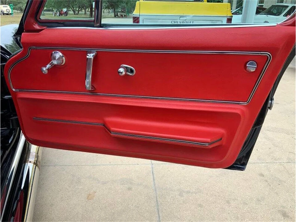 1966 Chevrolet Corvette C2 - Image 26 of 31