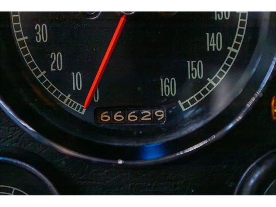 1966 Chevrolet Corvette C2 - Image 12 of 31