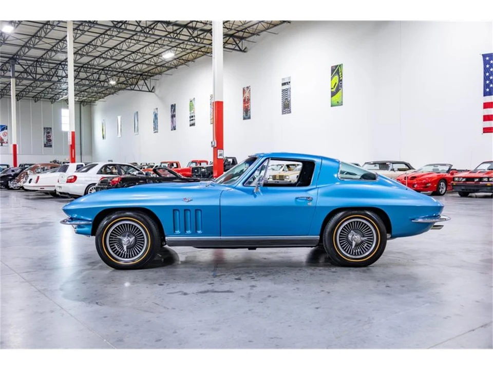 1966 Chevrolet Corvette C2 - Image 3 of 31