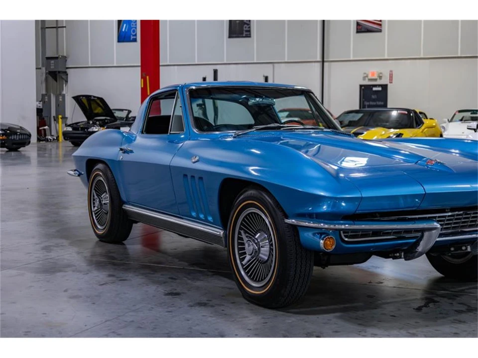 1966 Chevrolet Corvette C2 - Image 28 of 31