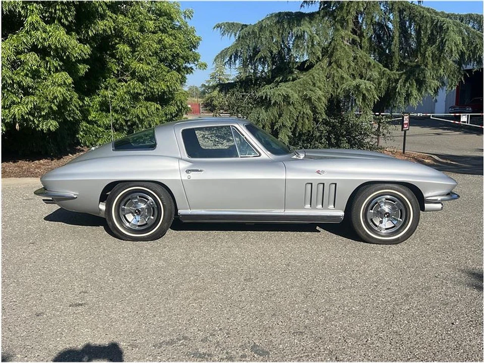 1966 Chevrolet Corvette C2 - Image 8 of 22