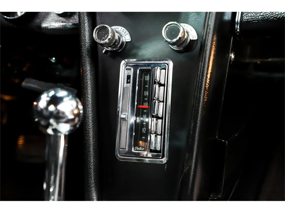 1966 Chevrolet Corvette C2 - Image 27 of 31