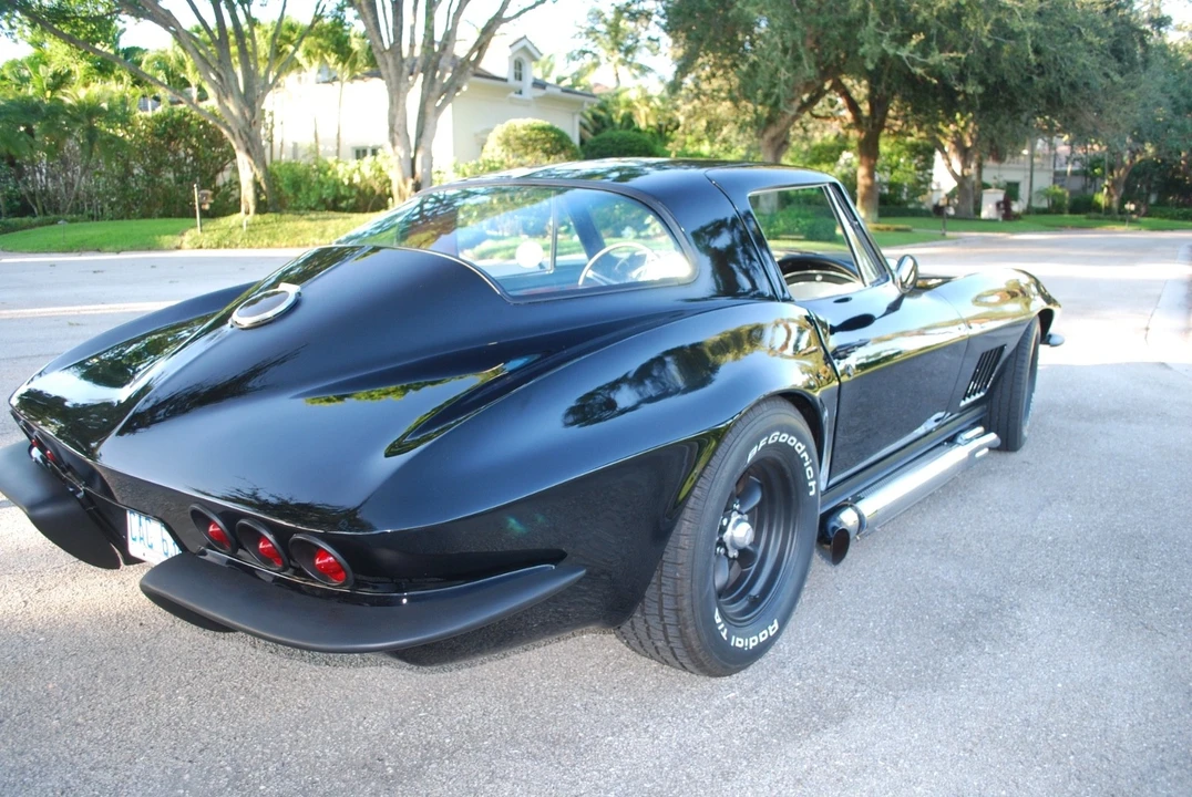 1966 Chevrolet Corvette C2 - Image 4 of 21