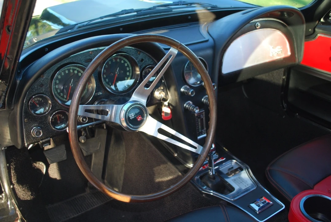 1966 Chevrolet Corvette C2 - Image 16 of 21