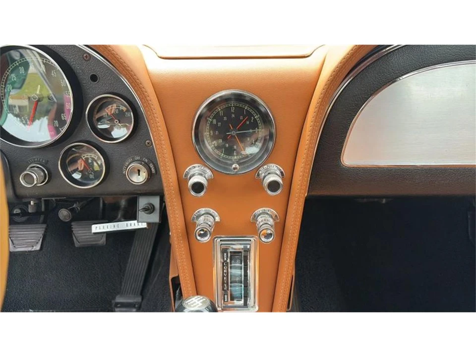 1966 Chevrolet Corvette C2 - Image 22 of 31