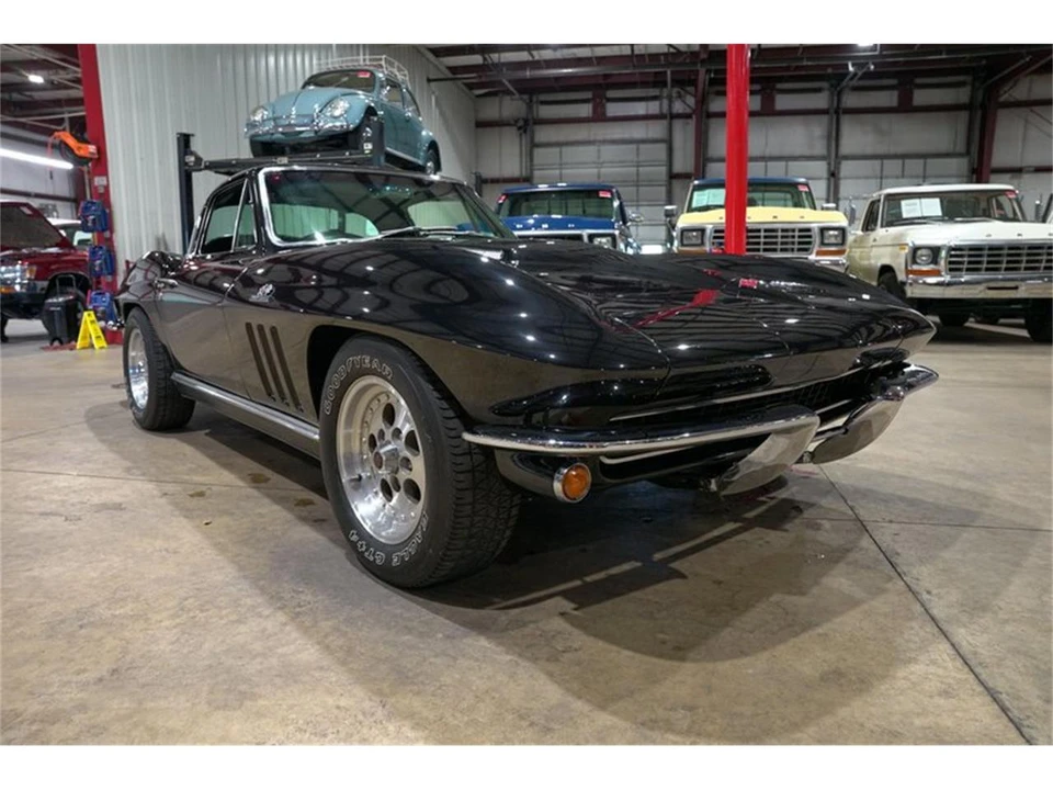 1966 Chevrolet Corvette C2 - Image 12 of 31