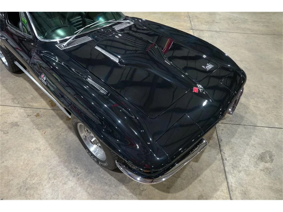 1966 Chevrolet Corvette C2 - Image 18 of 31
