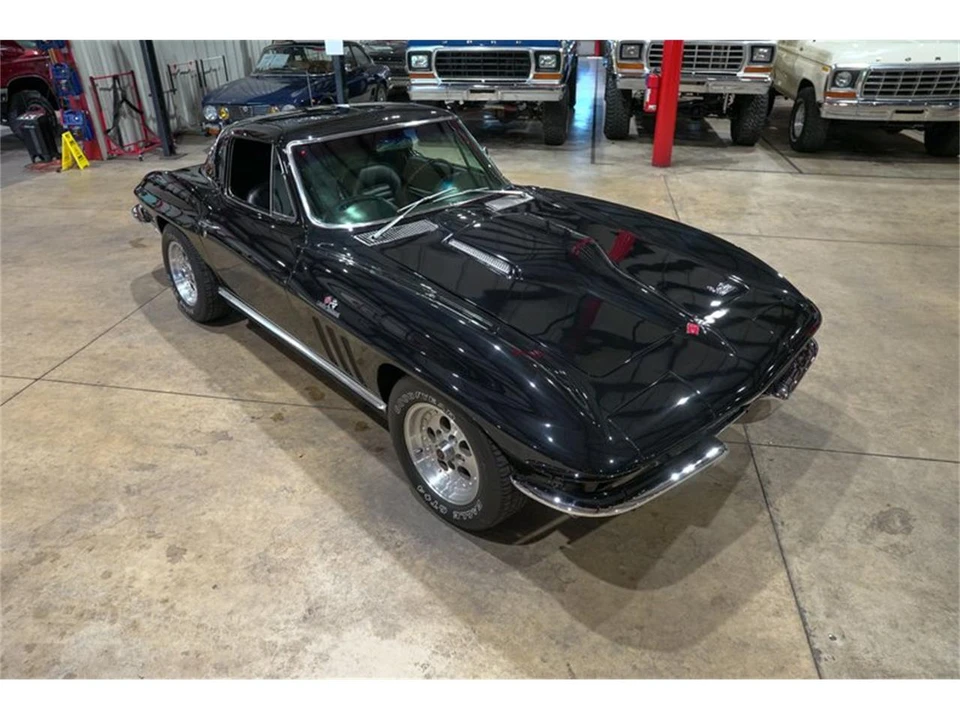 1966 Chevrolet Corvette C2 - Image 14 of 31