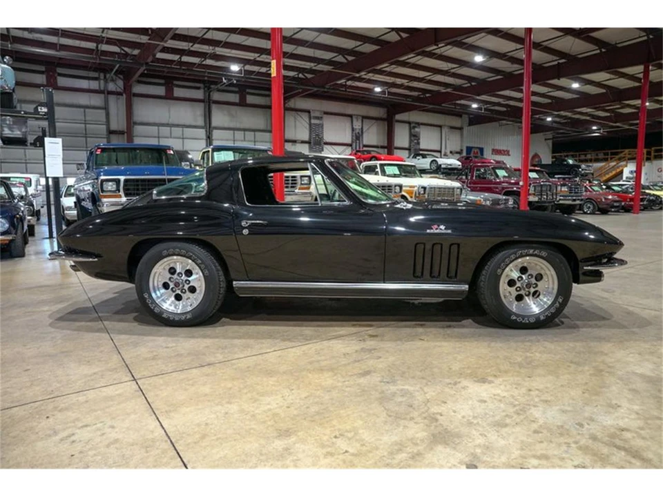 1966 Chevrolet Corvette C2 - Image 10 of 31