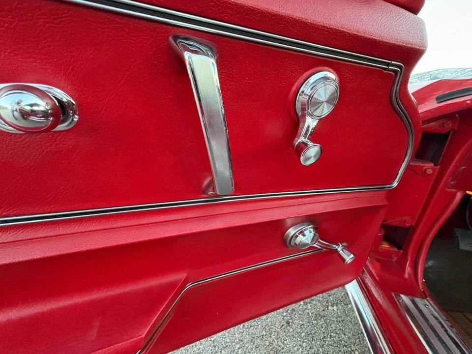 1966 Chevrolet Corvette C2 - Image 25 of 31