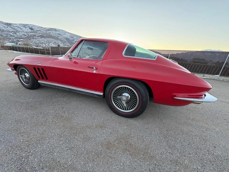 1966 Chevrolet Corvette C2 - Image 11 of 31