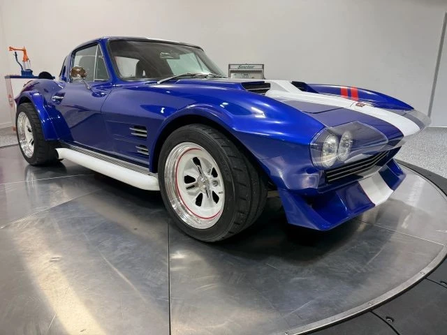 1966 Chevrolet Corvette C2 - Image 2 of 31