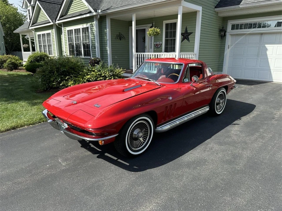 1966 Chevrolet Corvette C2 - Image 2 of 31